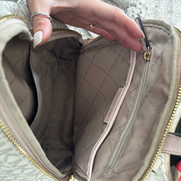 Michael Kors medium backpack and wallet - Picture 2 of 2